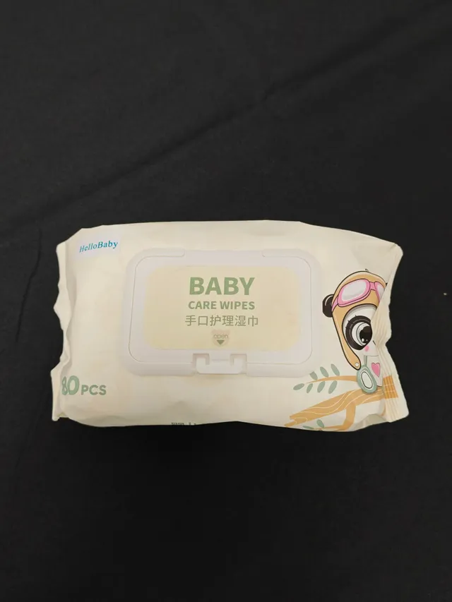 hellobaby-lingettes-b-b-douces-sans-alcool-peau-sensible image 1