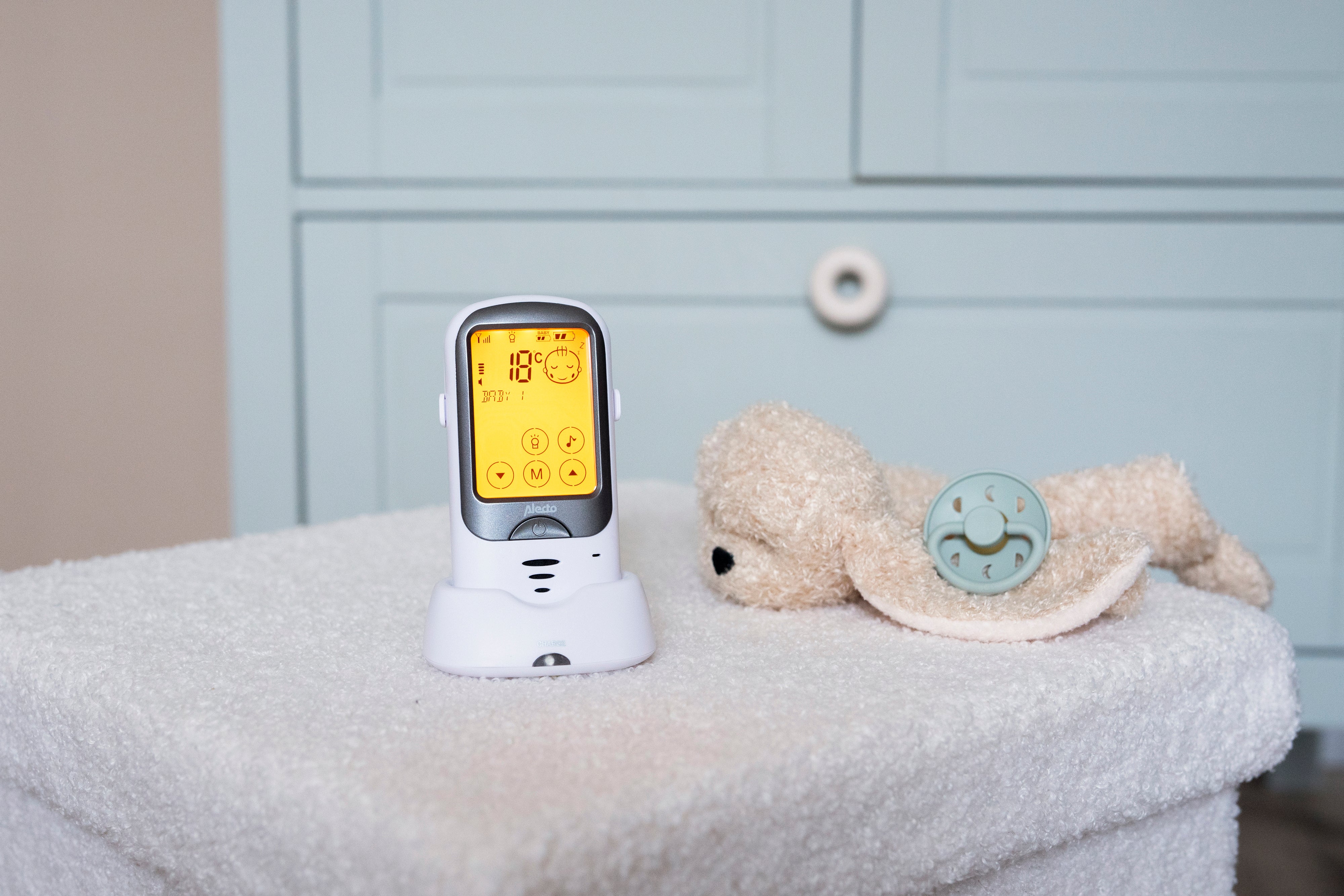 alecto-baby-dbx-68-babyphone-longue-port-e-blanc-1000-m image 8