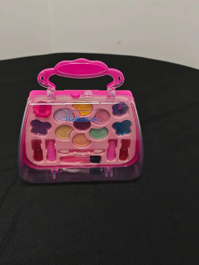 hellobaby-maquillage-enfant-doux-hypoallerg-nique-peau-sensible image 1